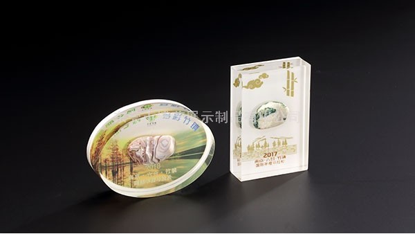 定制亞克力制品，應該怎樣找供應商呢？