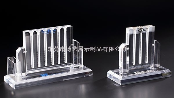 展會(huì)上如何利用亞克力展架來(lái)展示產(chǎn)品